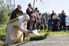 svenbucht_muistokivi_web-9972